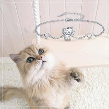 Load image into Gallery viewer, Lovely Cat Pendant Bracelet
